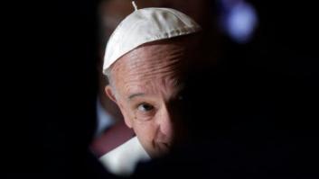 Cuatro cardenales rebeldes desafían públicamente al papa Francisco