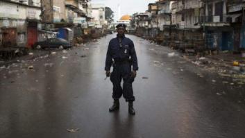 Toque de queda: 72 horas sin salir de casa en Sierra Leona por el ébola (FOTOS)