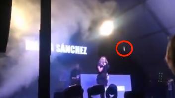 Una lluvia de huevos obliga a Marta Sánchez a suspender un concierto en Badalona