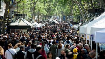 Cataluña recupera su Sant Jordi, "el mejor día del año"