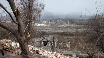 Ucrania propone a Rusia un encuentro en la metalúrgica Azovstal para negociar un alto el fuego