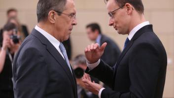 Hungría ignora las amenazas de la UE y pagará el gas y el petróleo ruso en rublos