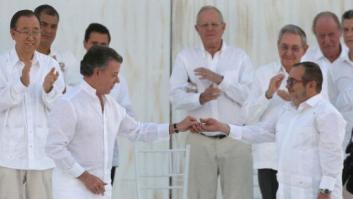 Santos y 'Timochenko' firman el nuevo acuerdo de paz de Colombia