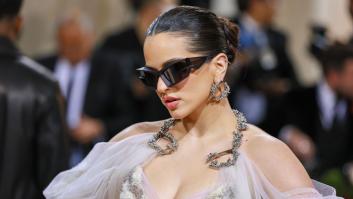 Rosalía arrasa con un 'look' de alto impacto en la Gala Met