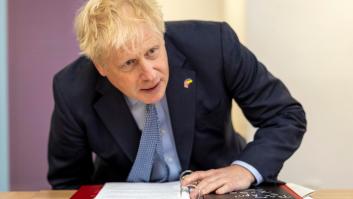 Boris Johnson cambia las reglas para evitar dimitir tras el escándalo del 'Partygate'