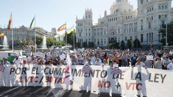 Los taxistas toman Madrid para protestar contra el "atropello" de la ley de transportes de Ayuso
