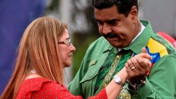 Maduro se convierte en bailarín y cantante para avivar su campaña