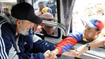 Fidel Castro reaparece en público 14 meses después