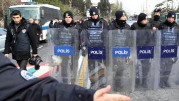 La policía turca sigue buscando al autor del atentado en Estambul