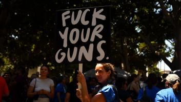 Demócratas y republicanos ultiman un proyecto de ley de mínimos para el control de armas en EEUU