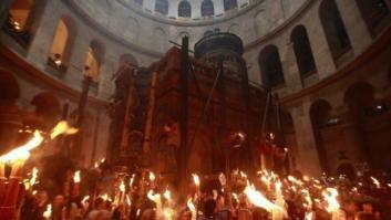 El 'Fuego Eterno' cierra la Pascua ortodoxa en el Santo Sepulcro
