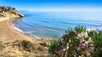 Los 48 lugares de la costa española con bandera negra en 2022