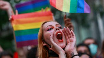 La Justicia aragonesa anula la sentencia a favor de Abogados Cristianos y avala la bandera LGTBI en el Ayuntamiento de Zaragoza