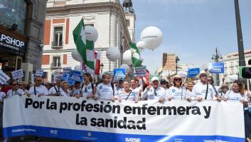 Miles de enfermeros piden en Madrid que "no se olvide la sanidad" y más recursos para los centros