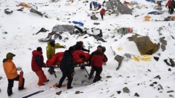 22 muertos por la avalancha en el Everest, donde hay 217 desparecidos