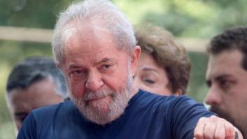 Lula se entrega a la Policía e insiste en su inocencia