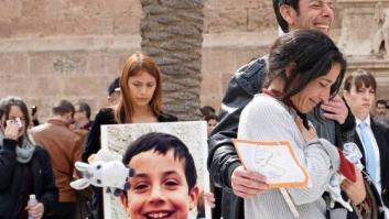 Los padres del niño Gabriel muestran su "frustración, tristeza y pesar" por la quema de un muñeco de Ana Julia