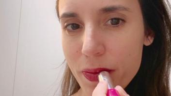 Labios rojos contra la ultraderecha machista: la campaña viral que une a españolas y lusas