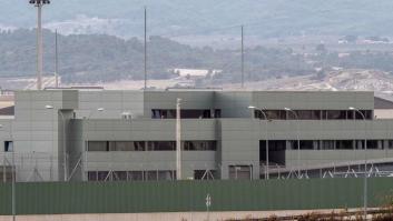 Una presa de la cárcel de Murcia muere aplastada por la puerta de su celda