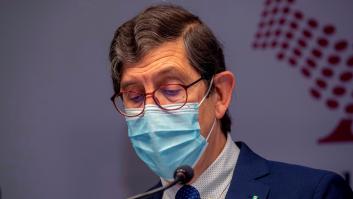 Dimite el consejero de Sanidad de Murcia que se vacunó contra el coronavirus
