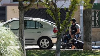 El hombre atrincherado con rehenes en Valladolid se entrega a la Guardia Civil tras 13 horas de negociación