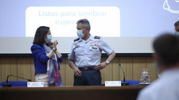 Robles pide explicaciones al JEMAD tras conocer que ha sido vacunado
