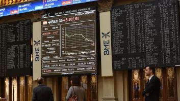 El Ibex 35 vuelve a caer un 3,4% y Wall Street se hunde hasta niveles previos a la victoria de Trump
