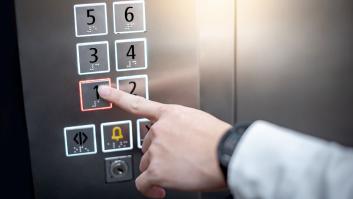 El truco para no contagiarte al llamar al ascensor: lo único que necesitas es un mechero