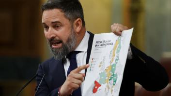 Abascal amenaza con derogar las "leyes sectarias" de Sánchez