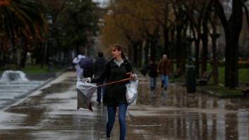 'Félix' continúa poniendo en aviso a 38 provincias por vientos
