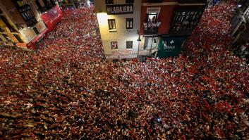 Pamplona despide con el 'Pobre de mí' el San Fermín que regresó tras la pandemia