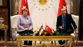 Merkel y Erdogan exponen sus diferencias en una tensa reunión en Ankara
