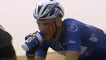 Andriy Grivko, descalificado tras propinar un codazo a Marcel Kittel en el Tour de Dubai