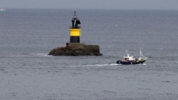 Rescatados los 12 tripulantes del pesquero hundido en la costa de Asturias