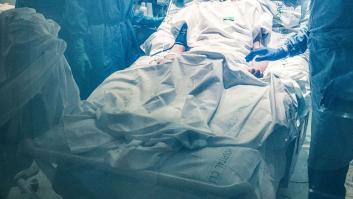 "Milagro" en Albacete: un paciente pasa a planta tras 90 días en la UCI por coronavirus
