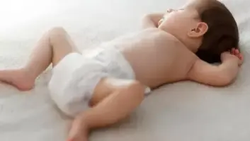 Cómo arropar a tu bebé durante una ola de calor