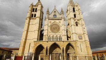 Lo que se ha encontrado en la fachada de la catedral de León es "top 1 de cosas que nunca creí ver"