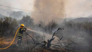 Más de 250 efectivos trabajan para frenar el incendio de Val d'Ebo tras calcinar más de 3.500 hectáreas
