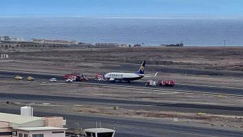 Un avión de Ryanair paraliza el aeropuerto de Tenerife Sur durante horas tras problemas en el despegue