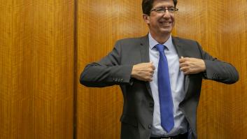 Juan Marín: de renegar de los "sillones" a dedo a cobrar 5.400 euros al mes gracias al PP