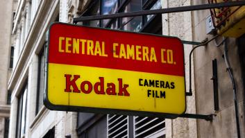 ¿Sabes revelar?: Kodak necesita contratar empleados tras el auge de las cámaras analógicas