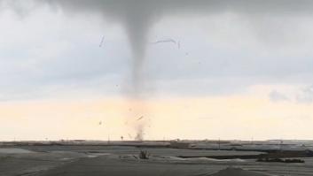 Varios tornados arrasan 150 hectáreas de invernaderos en Almería