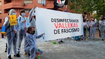 "Desinfección antifascista" en la plaza Roja de Vallecas un día después del acto de Vox
