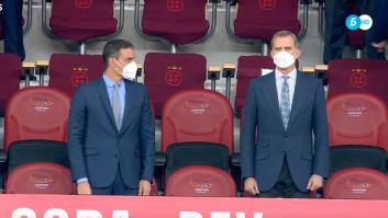Felipe VI y Pedro Sánchez, 'cazados' en esta insólita imagen antes de la final de Copa