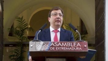 Vara pide ayuda al Gobierno central para bajar el paro en su toma de posesión con presidente de Extremadura