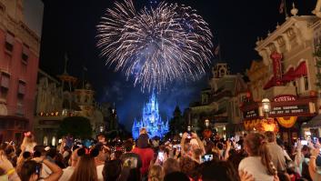 Disney cambia el saludo de uno de sus espectáculos más conocidos para hacerlo inclusivo
