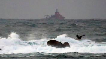 Al menos tres marineros muertos y un desaparecido en un naufragio en Galicia