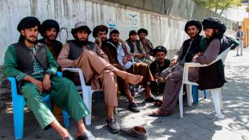 Afganistán bajo el poder talibán, mes 1: todo son incertidumbres, prohibiciones y divisiones