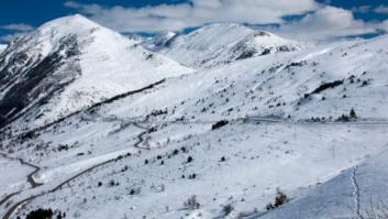 Muere un montañero en los Pirineos franceses tras caer desde una altura de 150 metros