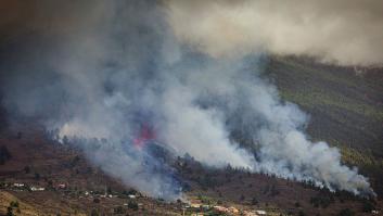 Autoridades alertan de que la zona del volcán no es segura y piden prudencia